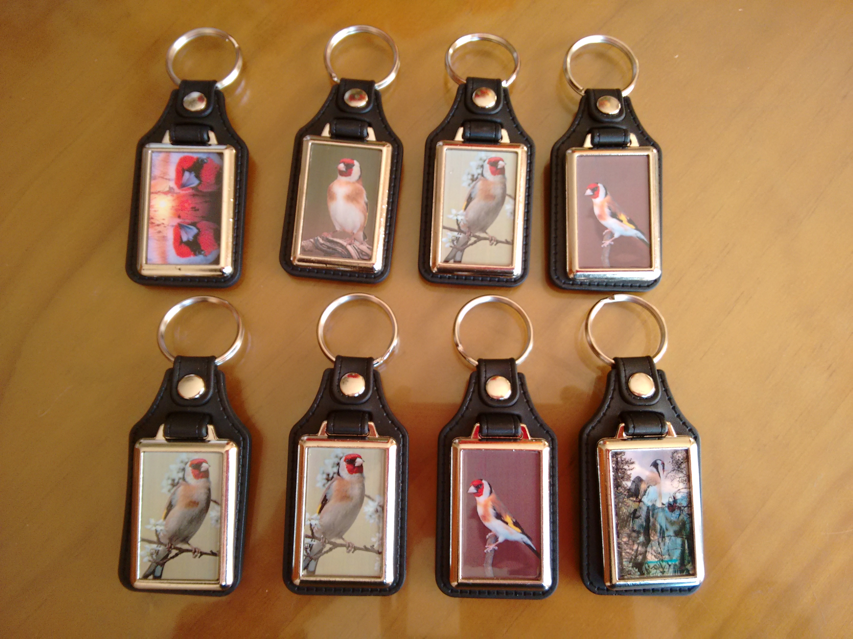 llaveros cuadrados piel negra